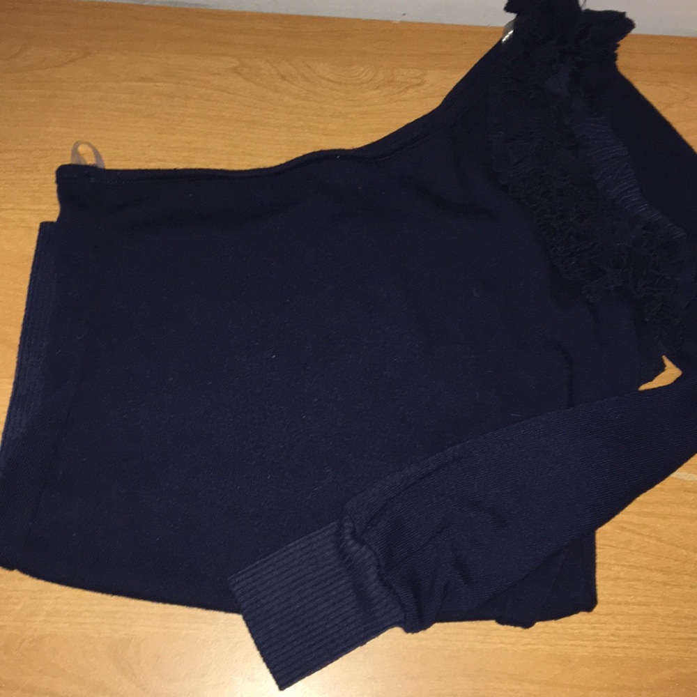 One sleeve shirt!